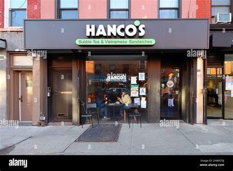 Hancos 134 Smith Street Brooklyn Nyc Storefront Photo Of A
