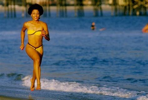 8 Hot Sexy Florence Griffith Joyner Bikini Pics
