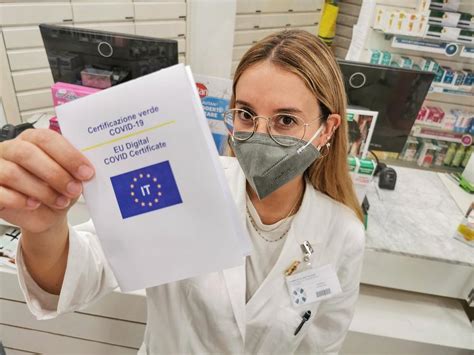 Green Pass Obbligatorio Al Lavoro Dalle Multe Ai Costi Dei Tamponi Il