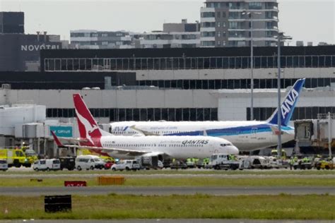 Qantas Plane Lands Safely After Mayday Call Over Pacific