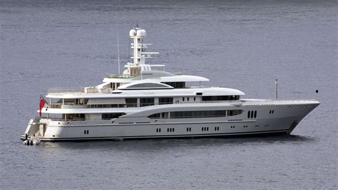 Lürssen custom Global for Sale Romeo United Yachts