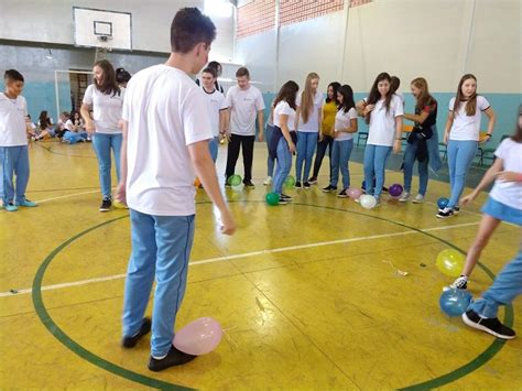 Primeiro dia de aula no período matutino o Colégio Real proporciona