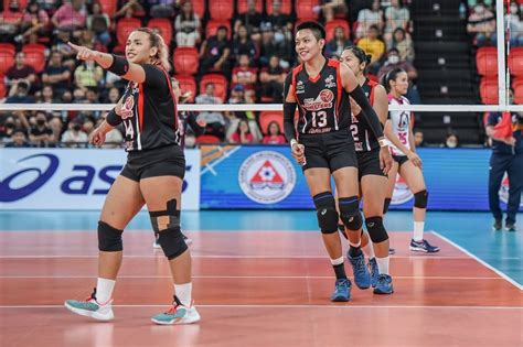 Pvl Pldt Routs Akari Chargers For Share Of No Spot Abs Cbn News