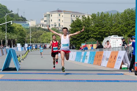 精彩照片 2019九龙湖（宁波）国际半程马拉松赛暨全国半程马拉松锦标赛（宁波站）