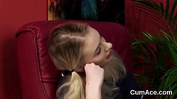 Foxy Babe Obtient Une Charge De Sperme Sur Son Visage En Avalant Tout Le Sperme Xvideos