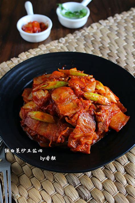 How To Cook Stir Fried Pork Belly With Spicy Cabbage Think Recipe