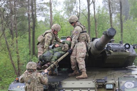 Bond of Brotherhood Emerges at International Tank Competition > U.S ...