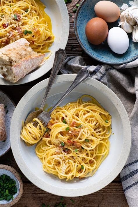 Easy Spaghetti Carbonara In Just 20 Minutes The Seasoned Mom