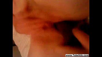 MILF Se La Follan Con Una Gran Polla De Goma XVIDEOS