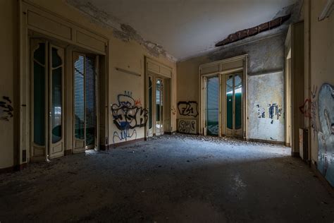 Abandoned Villa Zanelli Les Johnstone Flickr