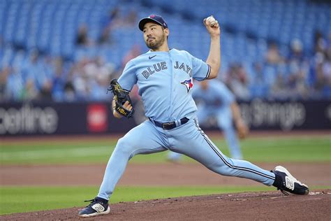 菊池雄星、5回2失点 6勝目＆日米通算100勝目の権利得て降板打線が大量援護 スポーツ報知