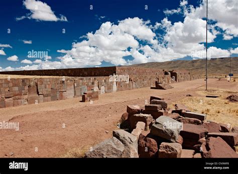 Kalasasaya Temple Tiwanaku Tiahuanaco La Hi Res Stock Photography And