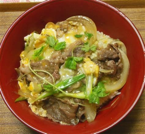 他人丼（牛肉の卵とじ丼） By Masayukiz 【クックパッド】 簡単おいしいみんなのレシピが395万品