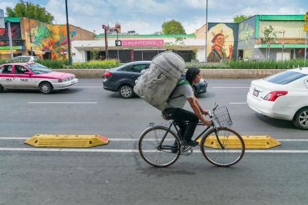 Tesla aplastado por Cabeza Olmeca El misterio sobre la pieza quién lo