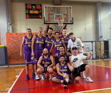 Legends Clamorosi Vittoria E Final Four Di Coppa