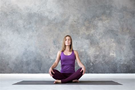 Practica Sentado Asanas Sin Tener Que Levantarte Vida Fit