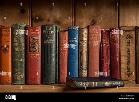 Vintage Hardback Books On A Wooden Bookshelf Stock Photo Alamy