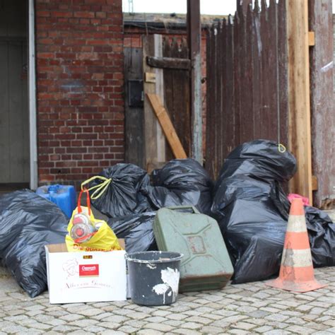 M Llsammelaktion Am Bahnhof Demokratiebahnhof