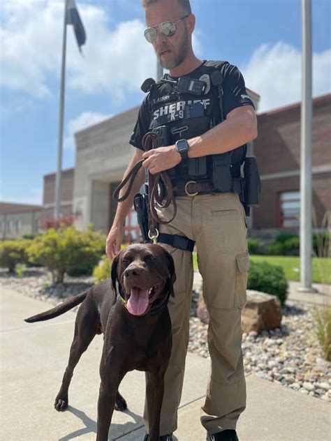 Photo K9 Cezar Takes His Post At Smith Cotton High School Sedalia