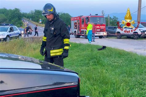 Incidente Stradale A Sant Angelo Dei Lombardi Giovane Perde La Vita