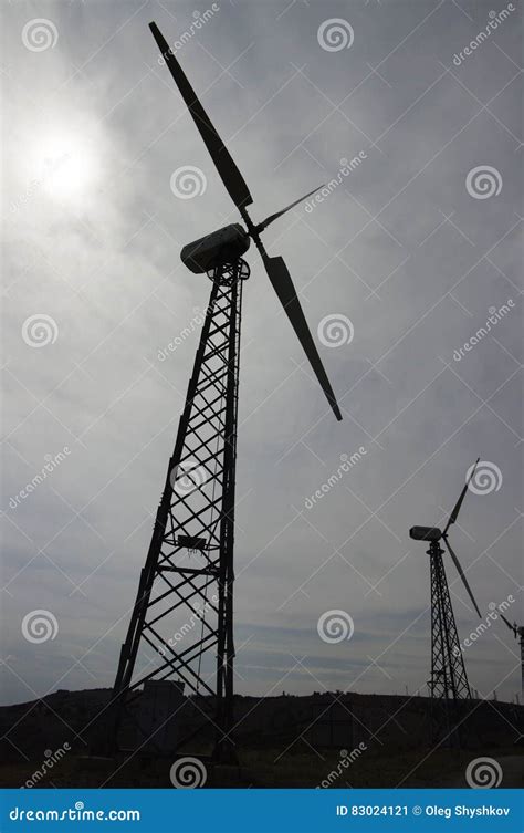 Turbine De Vent Silhouette Image Stock Image Du Alternative