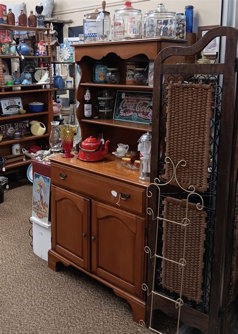 Newburyport Antiques... - Newburyport Antiques and Treasures