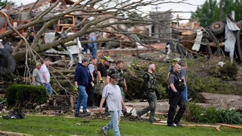 Tornadoes Tornado Devastates Iowa Town Kills Multiple People Powerful Storms Ripping Thru