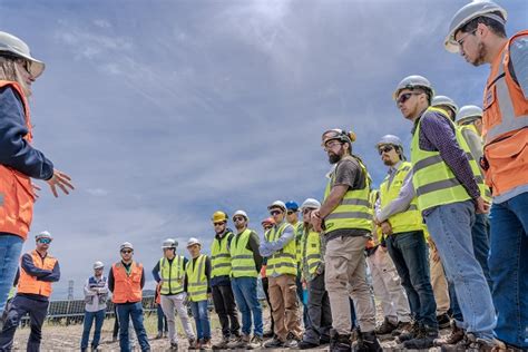 Planta fotovoltaica más grande del sur de Chile recorrieron estudiantes