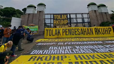 Kontroversi RKUHP Yang Baru Disahkan Menjadi UU