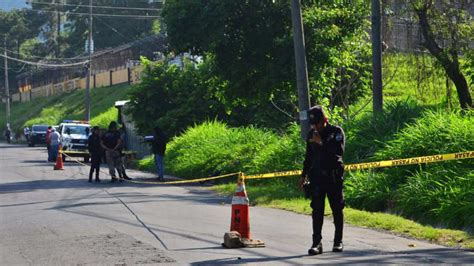 Presuntos Pandilleros Asesinan A Joven Frente Al Penal De Mariona