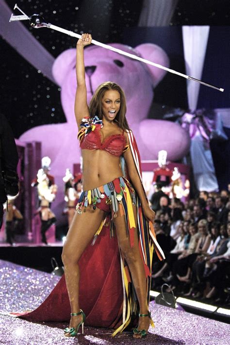 How To Watch Victorias Secret Fashion Show With Tyra Banks And More On The Runway