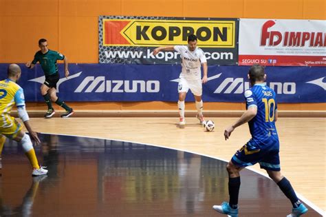 Calcio A Il Napoli Futsal Passa A Sestu Contro Il Gg Monastir