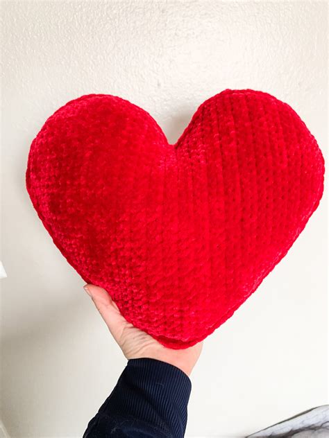 Red Velvet Heart Shaped Throw Pillow Etsy Sweden