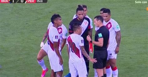 Anderson Santamaría Y Su Insólita Acción Que Permitió El 1 0 En Perú Vs