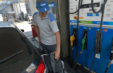 YPF aumentó el precio de sus combustibles 3 8 en promedio desde la