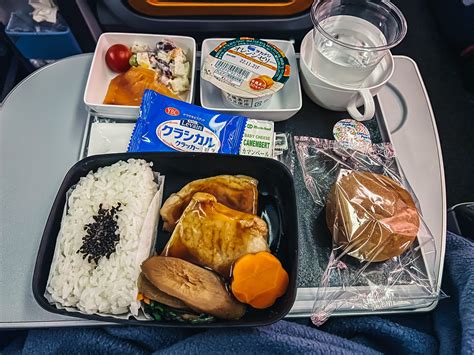 Premium Economy Singapore Airlines Review From Lax To Nrt Travel Pockets