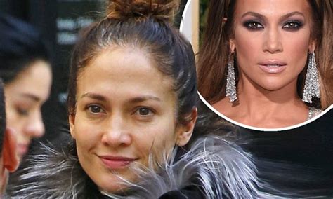 Jennifer Lopez Barse Her Naked Face While On Set Of Shades Of Blue Daily Mail Online