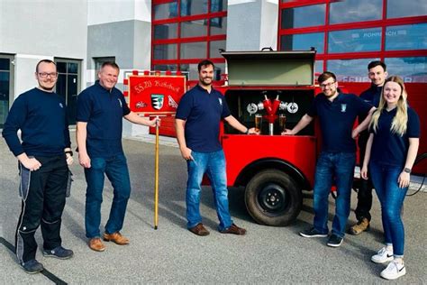 Eigens gebrautes Bier und Lösch Gespann Rohrbacher Feuerwehr feiert