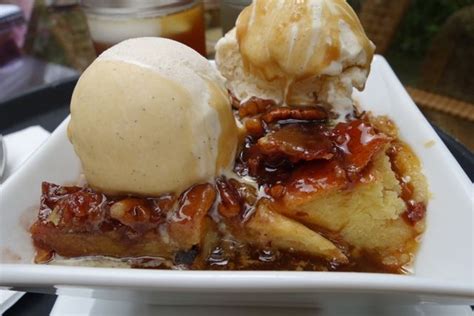 Lovely Bread Pudding Made With Vanilla Beans Produced At Hawaiian