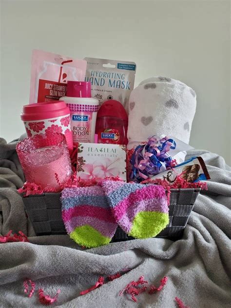 Pink Gift Basket Valentine Gift Baskets Valentine S Day Gift Baskets