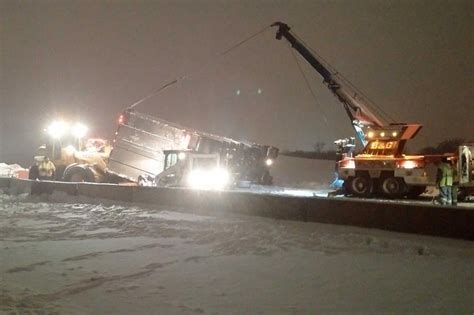 Hwy 401 Reopens In Whitby After Deadly Tractor Trailer Crash