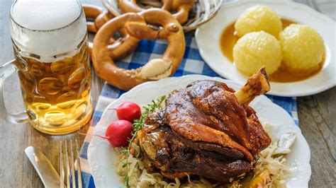 What's on the food menu at Oktoberfest? | Mint Lounge