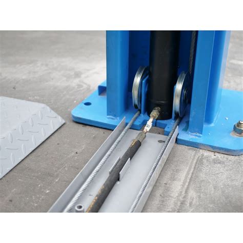 Electro Hydraulic Two Post Lift With Mechanical Lock Release Three