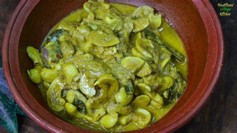 ගම රසට කජ මළව Sri Lankan Cashew Nut Curry Kaju Maluwa YouTube