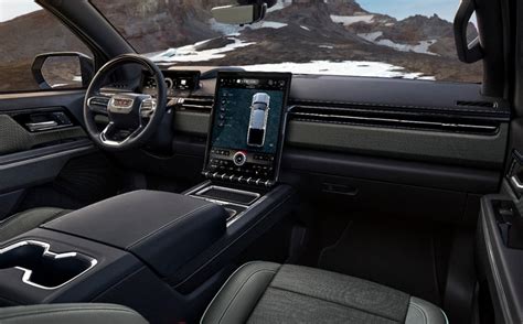 GMC Now Has an EV Truck, Too, but This New Sierra EV Truck Has 754 (!) Horsepower