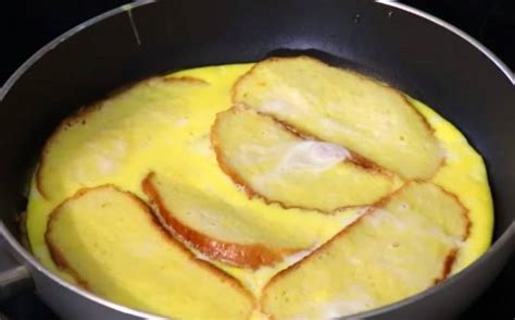 Гренки из батона с яйцом и молоком на сковороде рецепт с фото пошагово