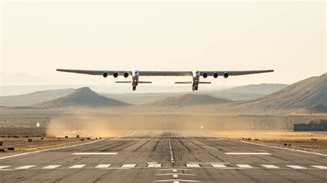 Le plus grand avion du monde transporte une fusée hypersonique