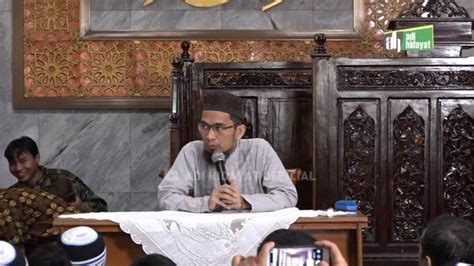 Niat Dan Tata Cara Solat Tahajud Ustadz Adi Hidayat Ungkap Istimewanya