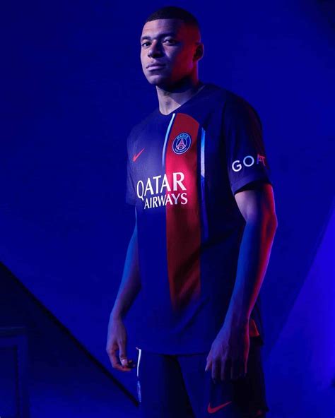 Maillot PSG le maillot 2023 2024 à domicile dévoilé par Nike