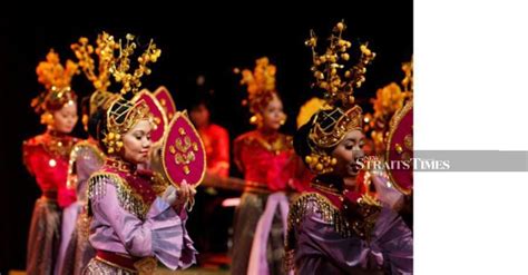 #Showbiz: Traditional Malay dances to the fore | New Straits Times ...